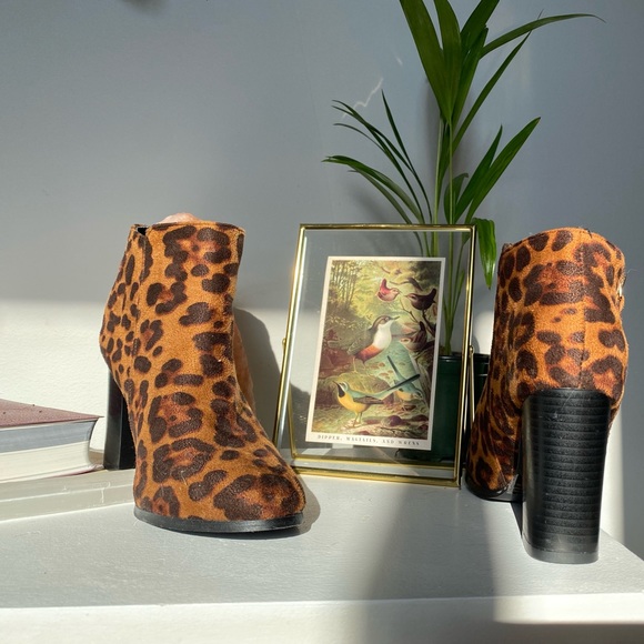 Cheetah Heeled Booties - Picture 2 of 2